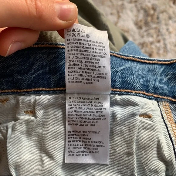 American Eagle Ripped Jeans - Picture 5 of 16